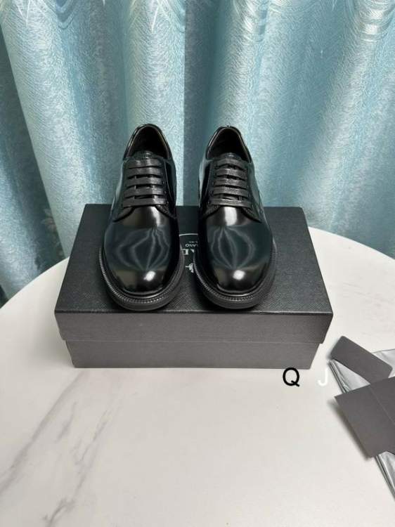Picture of Prada Shoes _SKUPradasz38-45Z050618984